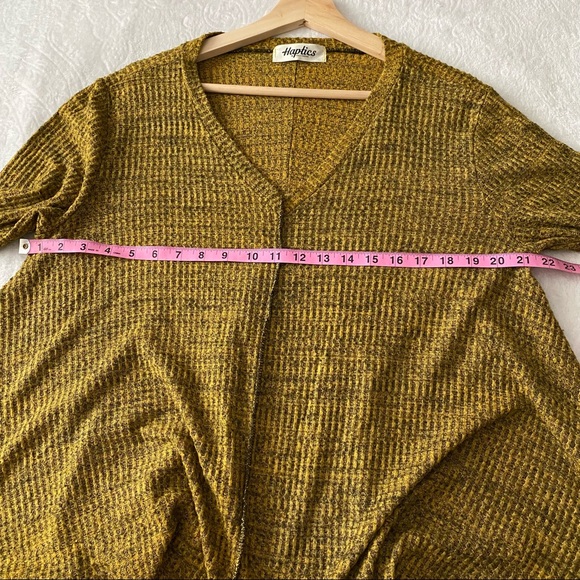 Oversized Asymmetric Hemline Long Sleeve Waffle Tee - Picture 7 of 10